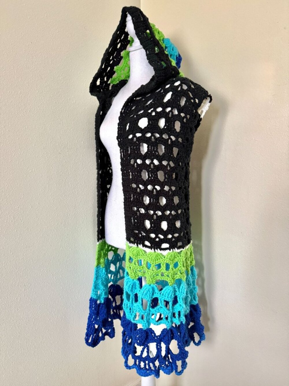 Vintage Handmade Hooded Sleeveless Crochet Long Vest With Skulls In Black Green